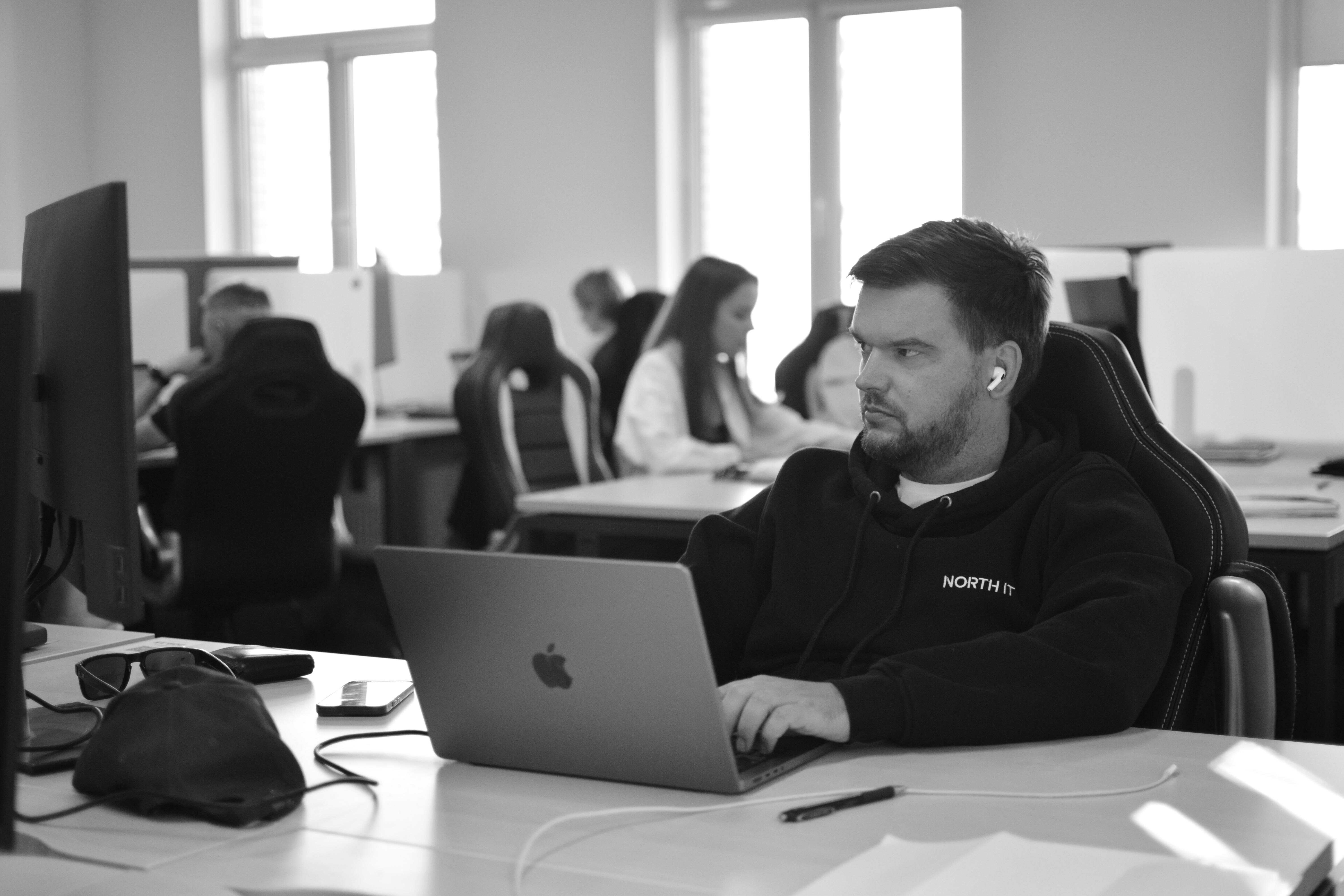 Wählen Sie das richtige JavaScript-Framework für Ihre Website | North IT Group
